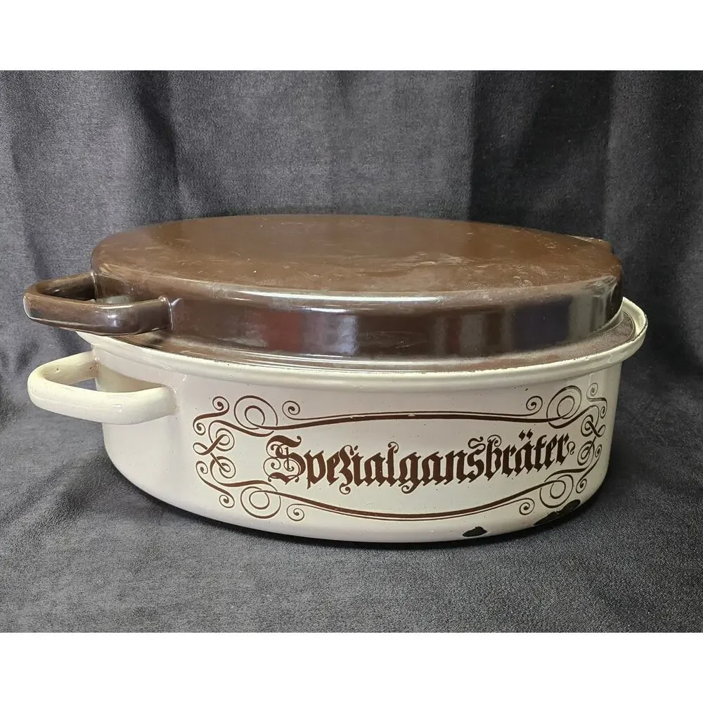 Vintage Large Tan & Brown Iron Roaster Frying Pan Roasting Pot Casserole Dish